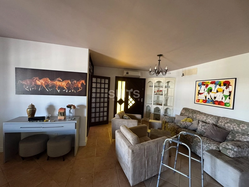 Casa de esquina em Atlantida: 25ª foto da galeria de imagens do imóvel