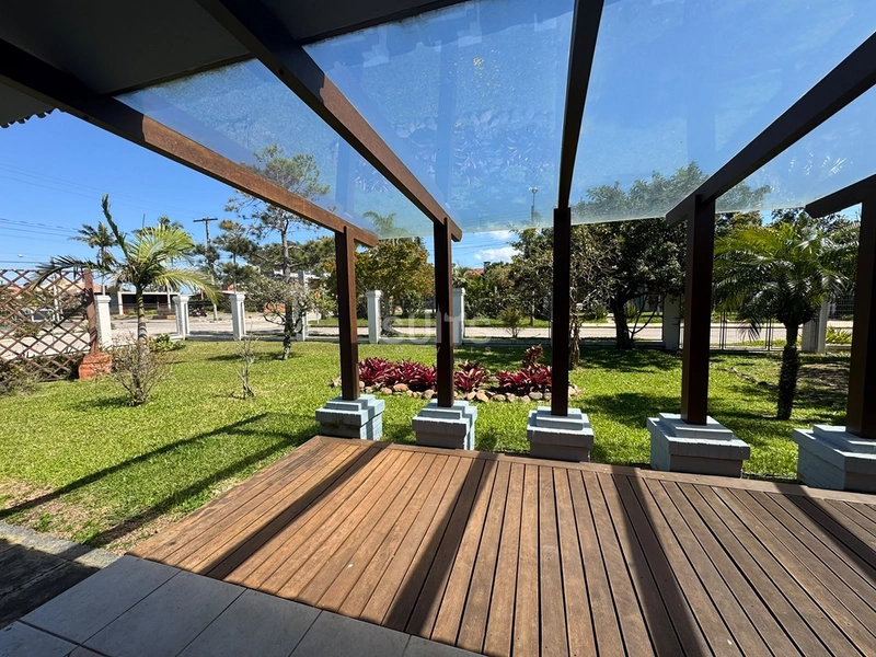 Casa de esquina em Atlantida: 23ª foto da galeria de imagens do imóvel