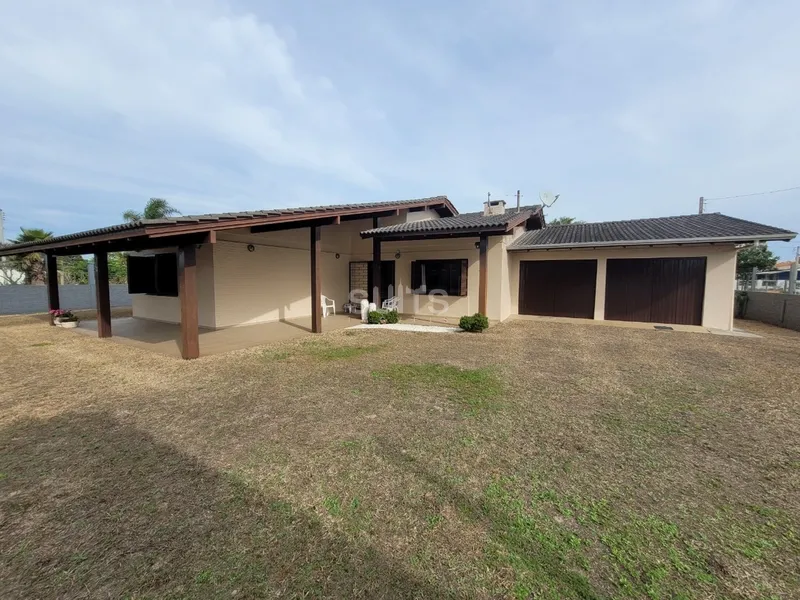 Ótima casa de esquina com 02 terrenos à venda na Noiva do Mar: 3ª foto da galeria de imagens do imóvel