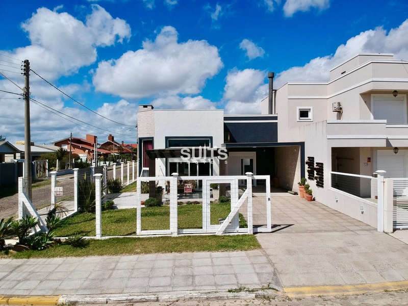 Excelente casa à poucos metros do mar na praia de Rainha do Mar: 3ª foto da galeria de imagens do imóvel