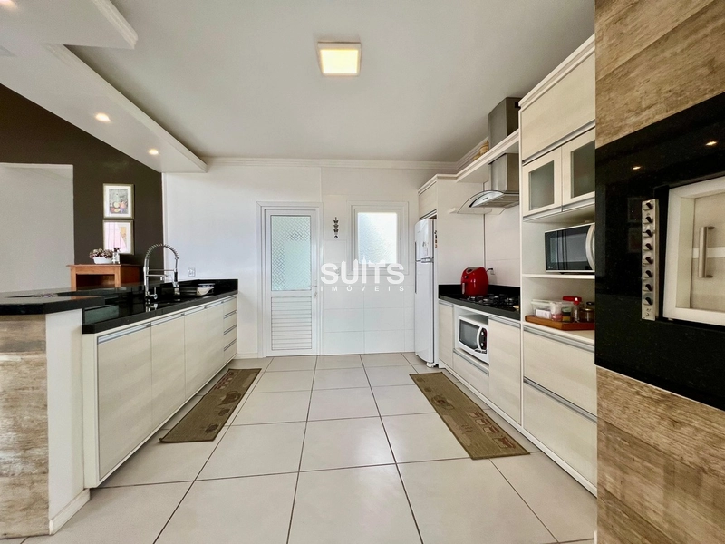 Excelente casa à poucos metros do mar na praia de Rainha do Mar: 8ª foto da galeria de imagens do imóvel