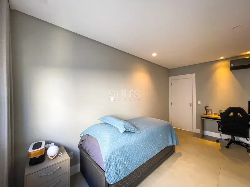 Excelente sobrado mobiliado e decorado no condomínio Enseada: 32ª foto da galeria de imagens do imóvel