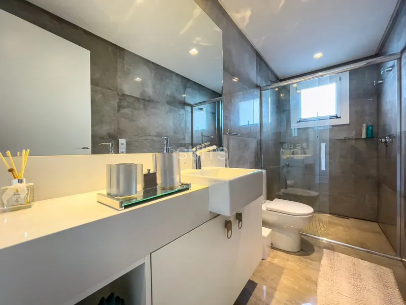 Excelente sobrado mobiliado e decorado no condomínio Enseada: 27ª foto da galeria de imagens do imóvel