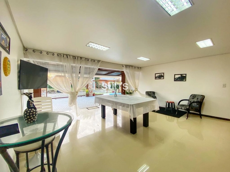 Excelente casa à 03 quadras do mar no centro de Xangri-Lá: 11ª foto da galeria de imagens do imóvel