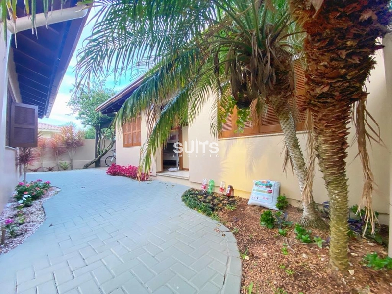 Excelente casa à 03 quadras do mar no centro de Xangri-Lá: 28ª foto da galeria de imagens do imóvel