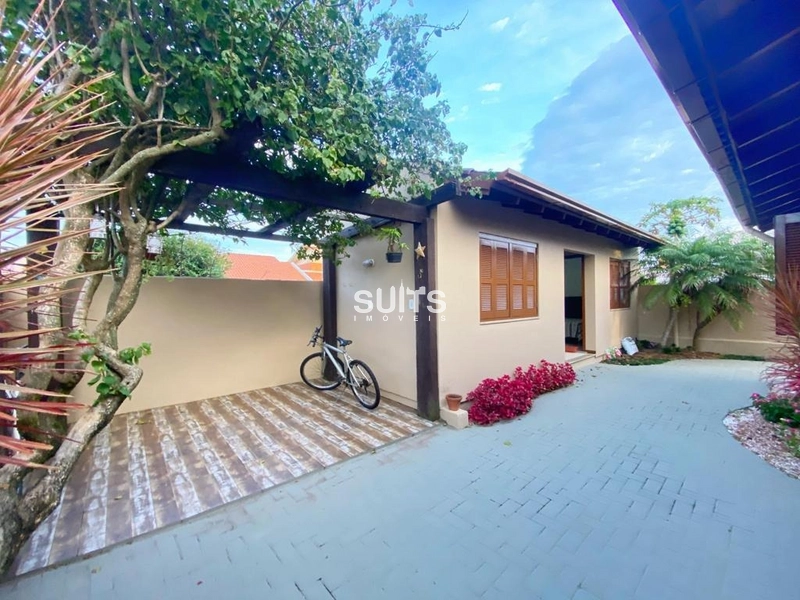 Excelente casa à 03 quadras do mar no centro de Xangri-Lá: 26ª foto da galeria de imagens do imóvel