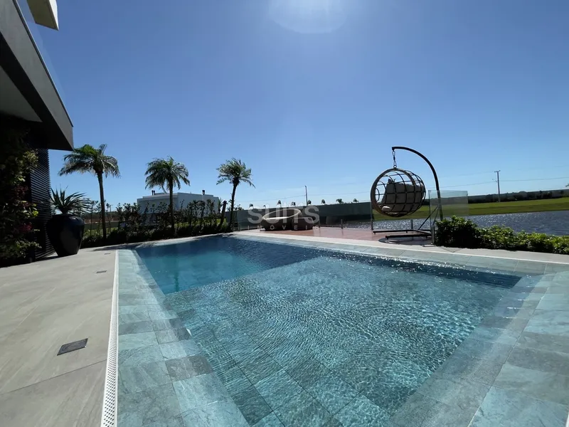 Mansão de design único beira-lago no Condomínio Sense: 18ª foto da galeria de imagens do imóvel