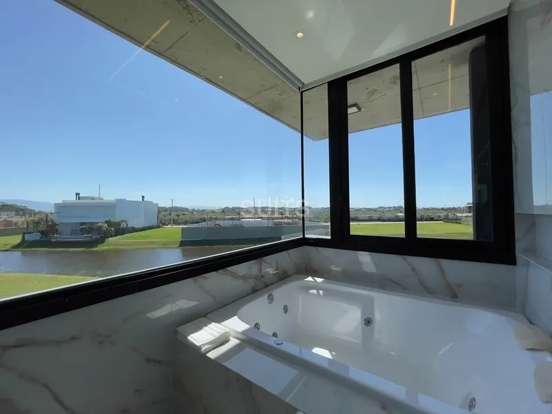 Mansão de design único beira-lago no Condomínio Sense: 28ª foto da galeria de imagens do imóvel