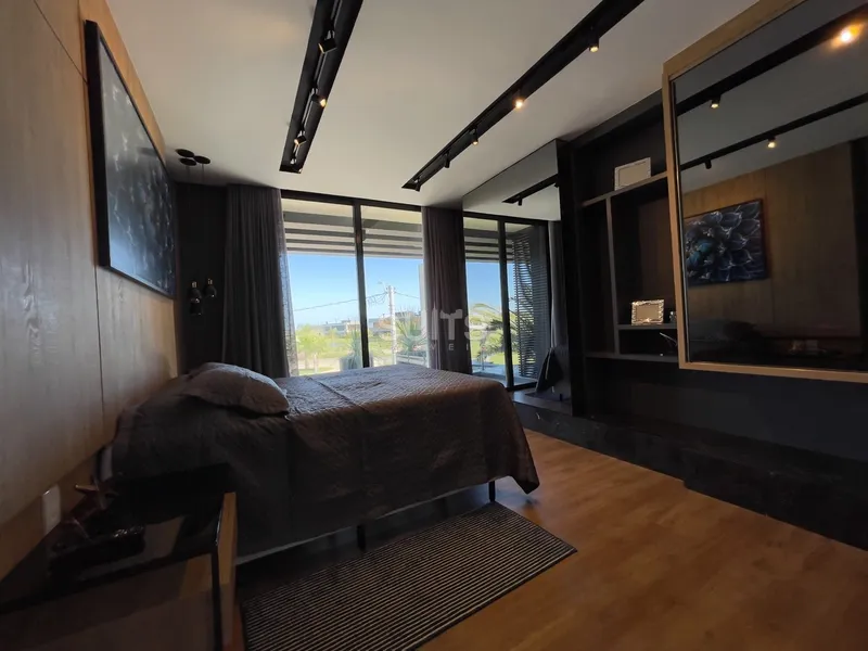 Mansão de design único beira-lago no Condomínio Sense: 23ª foto da galeria de imagens do imóvel