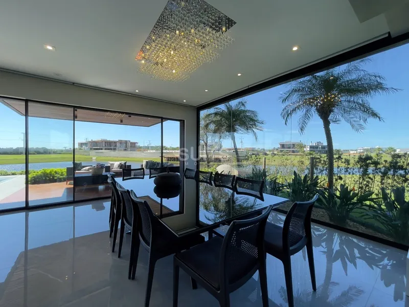 Mansão de design único beira-lago no Condomínio Sense: 11ª foto da galeria de imagens do imóvel