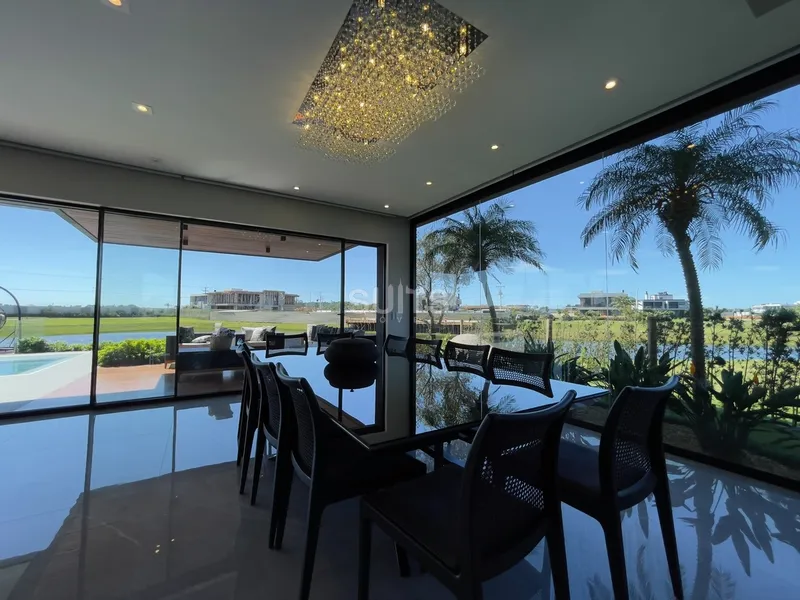 Mansão de design único beira-lago no Condomínio Sense: 10ª foto da galeria de imagens do imóvel