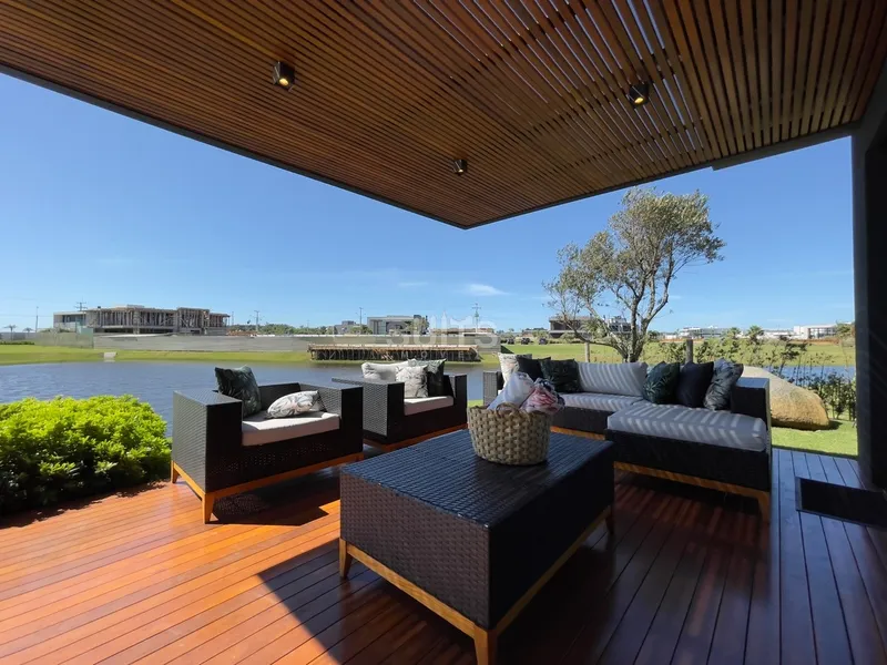 Mansão de design único beira-lago no Condomínio Sense: 17ª foto da galeria de imagens do imóvel