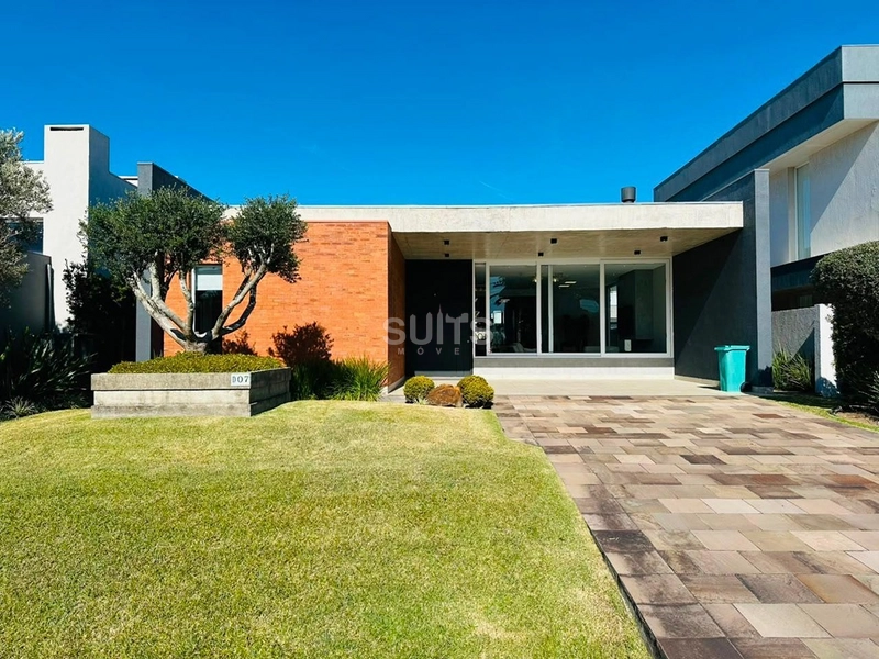 Excelente casa mobiliada e decorada no Condomínio Enseada: 1ª foto da galeria de imagens do imóvel