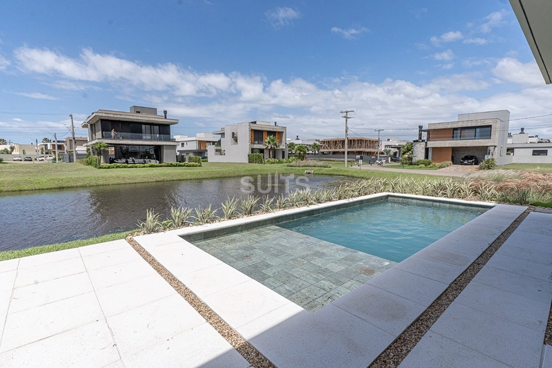 Excelente sobrado beira do lago no condomínio Sunset: 4ª foto da galeria de imagens do imóvel