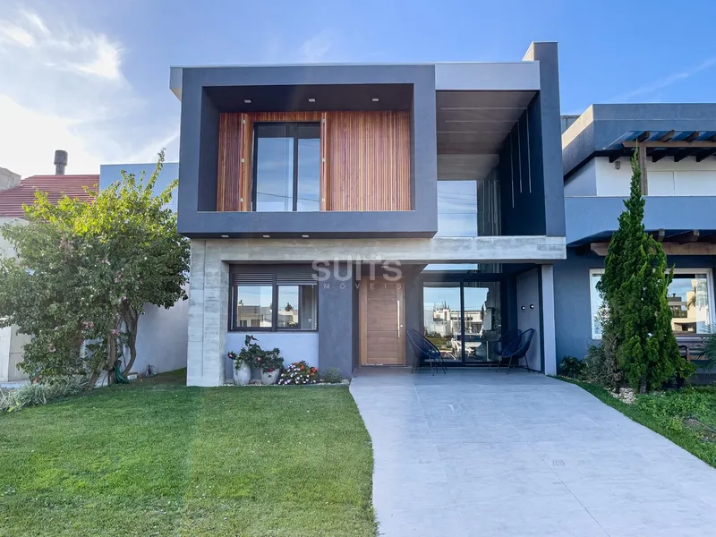 Belíssimo sobrado com vista para o lago no condomínio Las Palmas: 2ª foto da galeria de imagens do imóvel