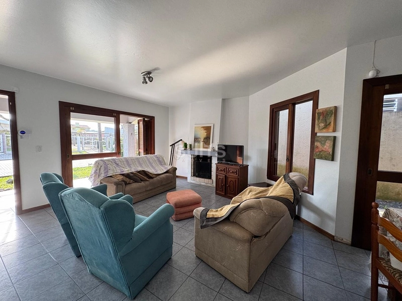 Casa próxima ao mar no Centro de Xangri-Lá : 4ª foto da galeria de imagens do imóvel