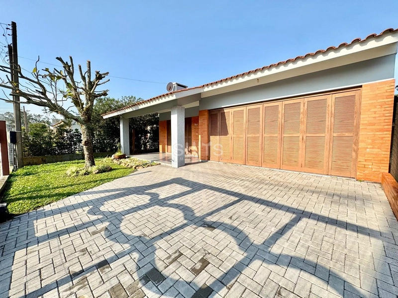 Casa próxima ao mar no Centro de Xangri-Lá : 1ª foto da galeria de imagens do imóvel