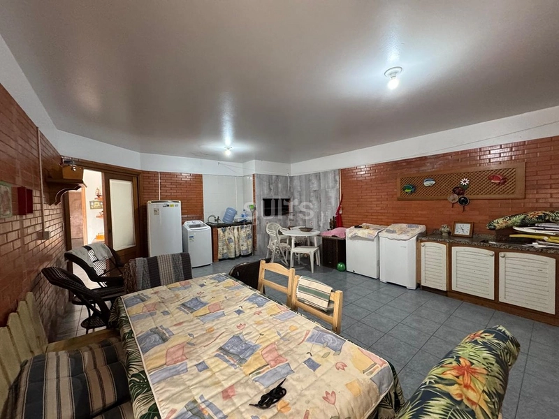 Casa próxima ao mar no Centro de Xangri-Lá : 8ª foto da galeria de imagens do imóvel