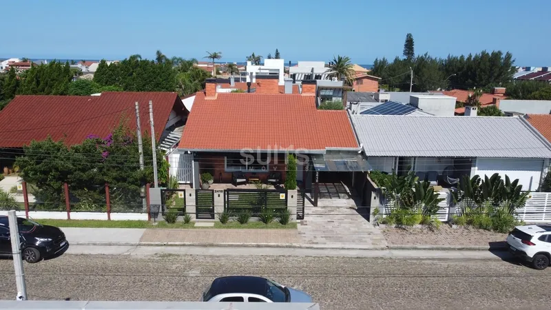 Excelente casa a venda no centro de Xangri-lá: 6ª foto da galeria de imagens do imóvel