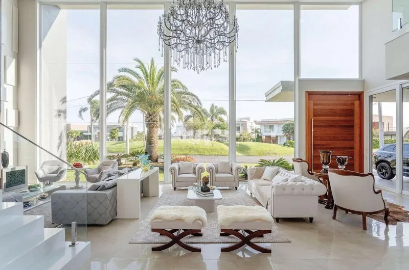 Belíssima mansão beira lago no condomínio Enseada: 4ª foto da galeria de imagens do imóvel