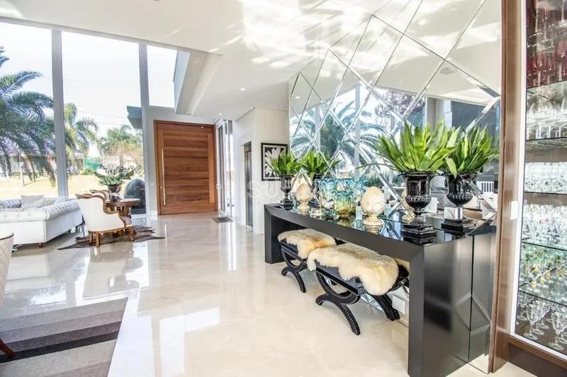 Belíssima mansão beira lago no condomínio Enseada: 9ª foto da galeria de imagens do imóvel