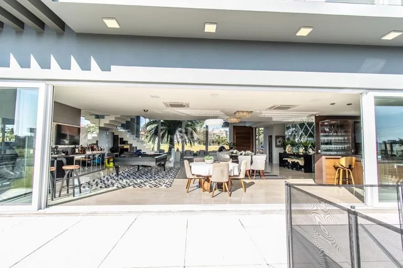 Belíssima mansão beira lago no condomínio Enseada: 17ª foto da galeria de imagens do imóvel
