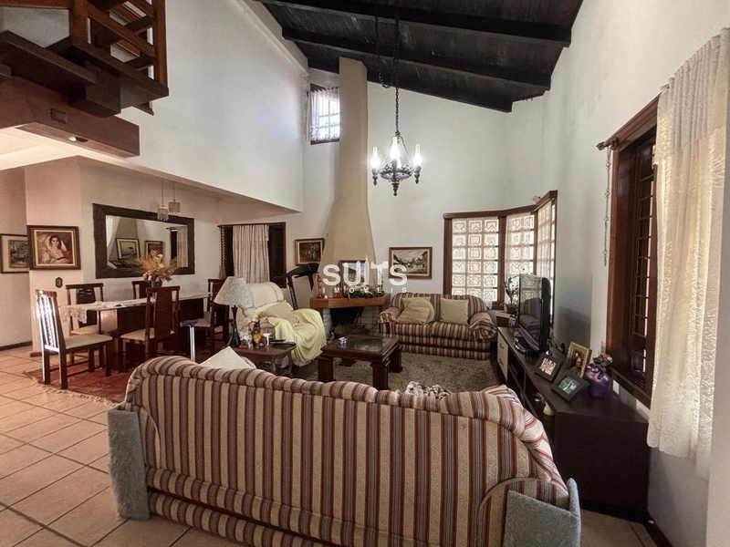 Ótimo sobrado em excelente localização na praia de Atlântida: 3ª foto da galeria de imagens do imóvel