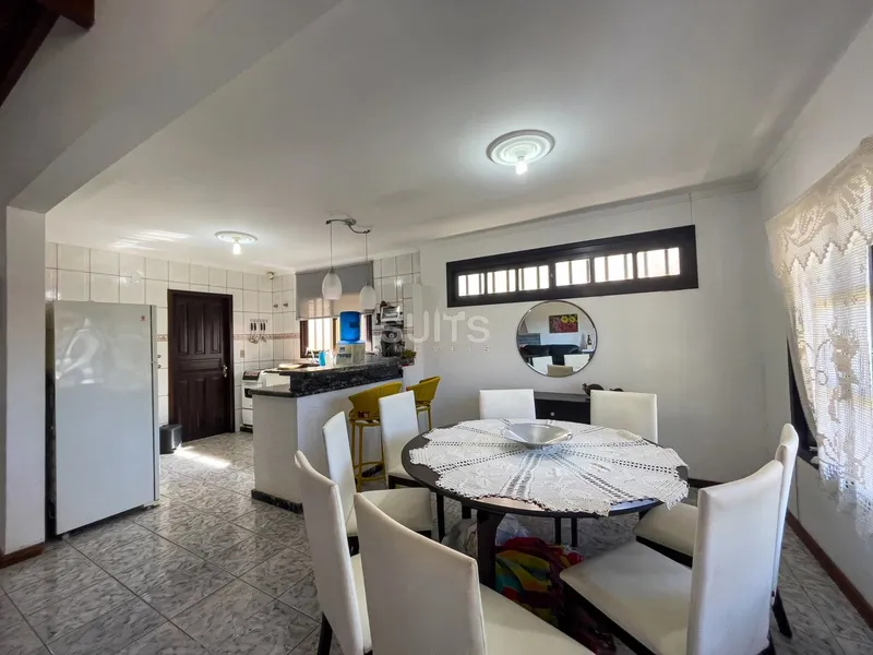 Excelente casa à venda no centro de Xangri-Lá: 8ª foto da galeria de imagens do imóvel