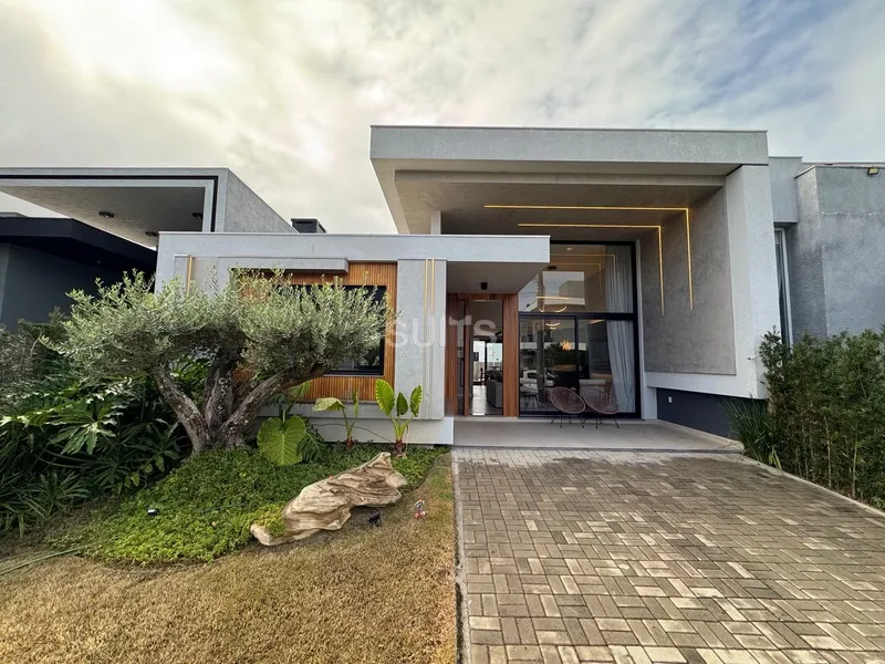 Excelente casa à venda no condomínio Blue: 1ª foto da galeria de imagens do imóvel