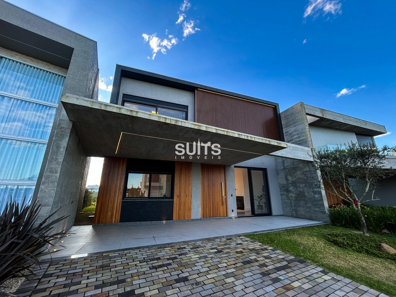 Lindo sobrado com 4 suítes e piscina, no condomínio SUNSET: 2ª foto da galeria de imagens do imóvel