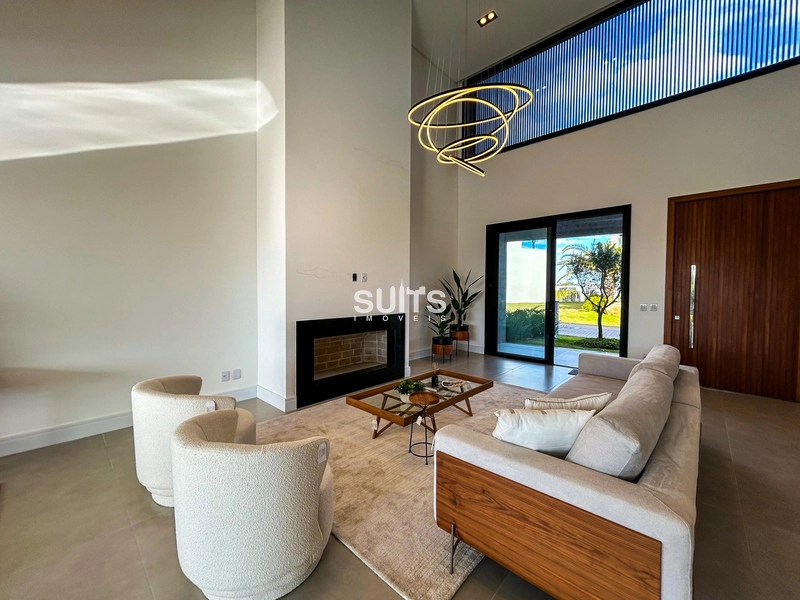 Lindo sobrado com 4 suítes e piscina, no condomínio SUNSET: 4ª foto da galeria de imagens do imóvel