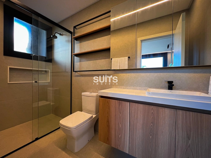 Sobrado novo com vista para a extensão do lago no Condomínio Enseada: 44ª foto da galeria de imagens do imóvel