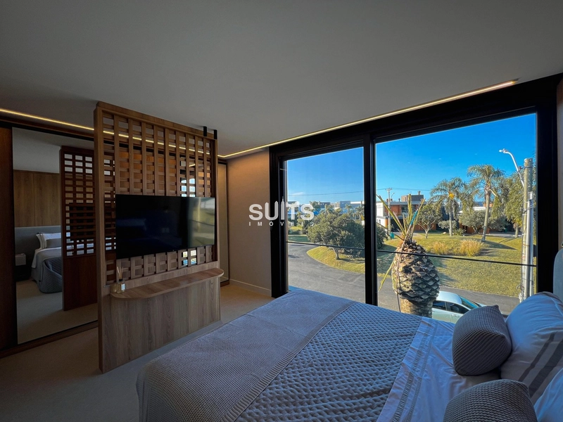 Sobrado novo com vista para a extensão do lago no Condomínio Enseada: 45ª foto da galeria de imagens do imóvel