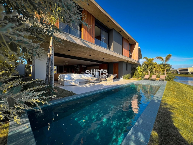 Sobrado novo com vista para a extensão do lago no Condomínio Enseada: 26ª foto da galeria de imagens do imóvel