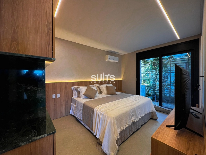 Sobrado novo com vista para a extensão do lago no Condomínio Enseada: 32ª foto da galeria de imagens do imóvel