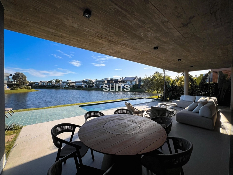 Sobrado novo com vista para a extensão do lago no Condomínio Enseada: 23ª foto da galeria de imagens do imóvel