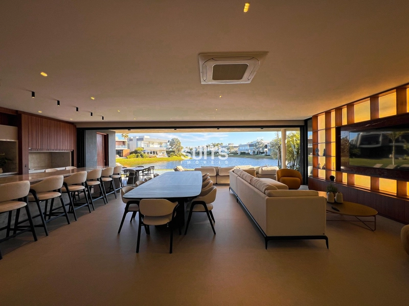 Sobrado novo com vista para a extensão do lago no Condomínio Enseada: 12ª foto da galeria de imagens do imóvel