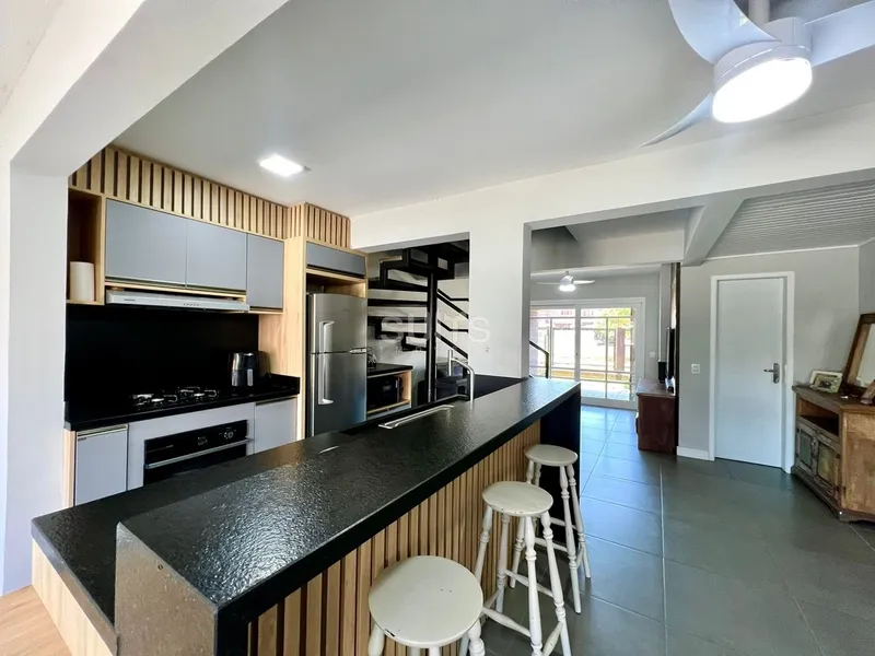 Excelente sobrado à 01 quadra do mar no Centro de Xangri-Lá: 10ª foto da galeria de imagens do imóvel