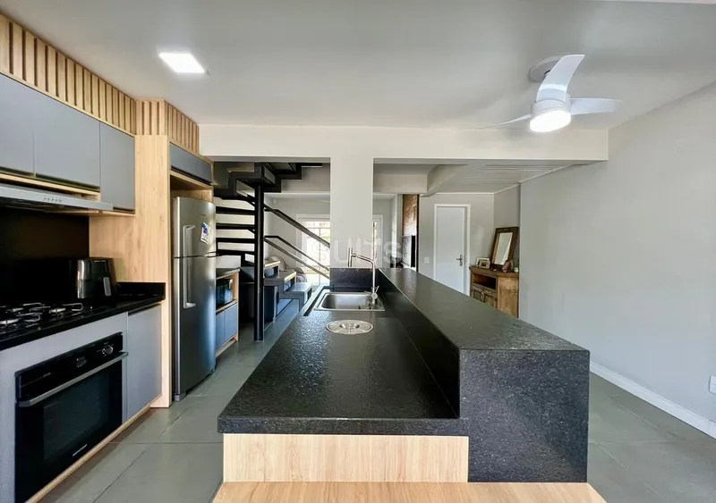 Excelente sobrado à 01 quadra do mar no Centro de Xangri-Lá: 11ª foto da galeria de imagens do imóvel