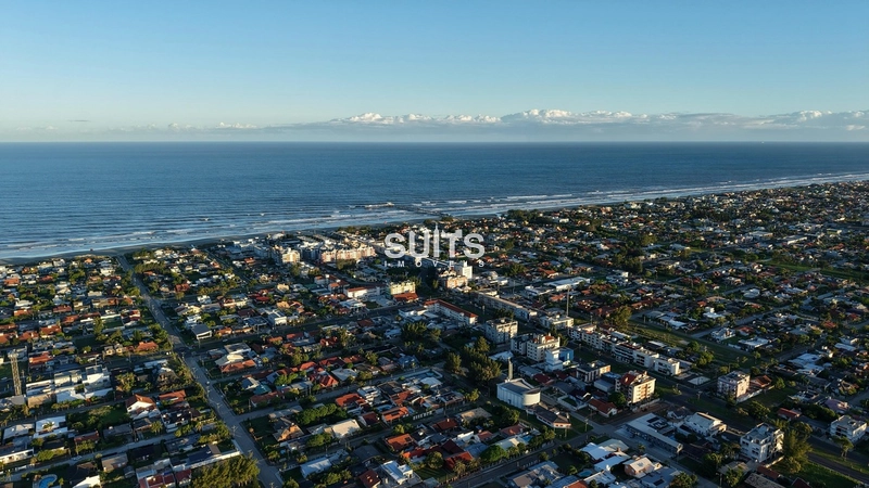 Excelente casa á venda na Atlântida: 1ª foto da galeria de imagens do imóvel