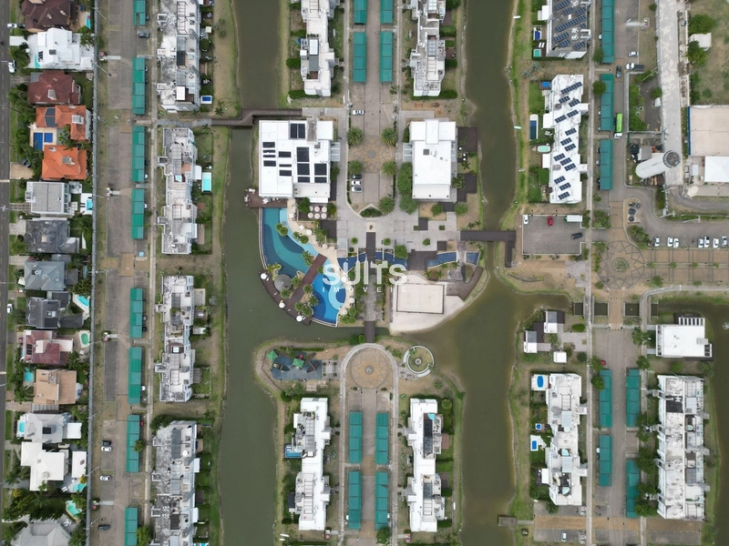 Cobertura à venda no condomínio Rossi!: 2ª foto da galeria de imagens do imóvel