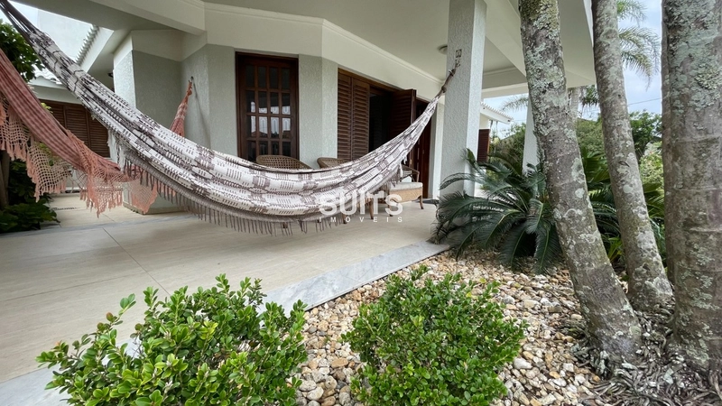 Excelente casa no centro de Xangri-lá: 3ª foto da galeria de imagens do imóvel