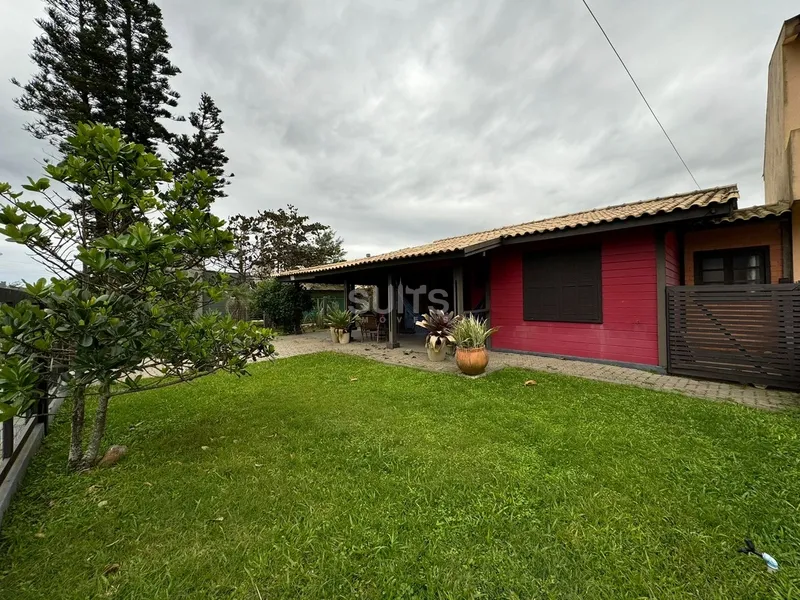 Casa térrea à venda, a uma quadra do mar!: 3ª foto da galeria de imagens do imóvel