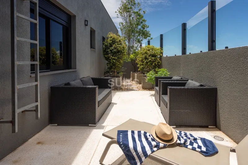 Incrível mansão as margens do lago no condomínio Enseada: 39ª foto da galeria de imagens do imóvel