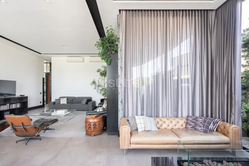 Incrível mansão as margens do lago no condomínio Enseada: 20ª foto da galeria de imagens do imóvel