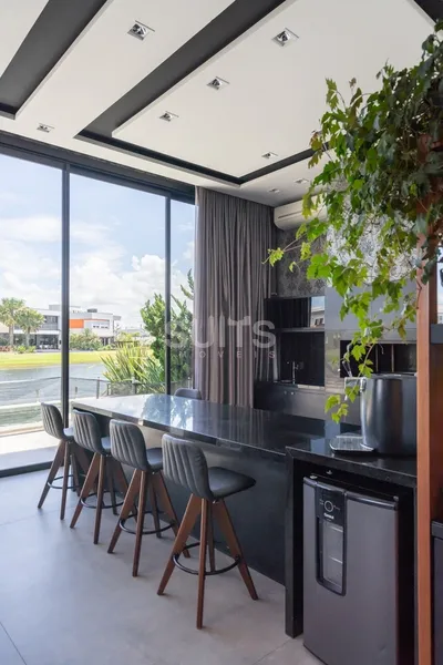 Incrível mansão as margens do lago no condomínio Enseada: 23ª foto da galeria de imagens do imóvel