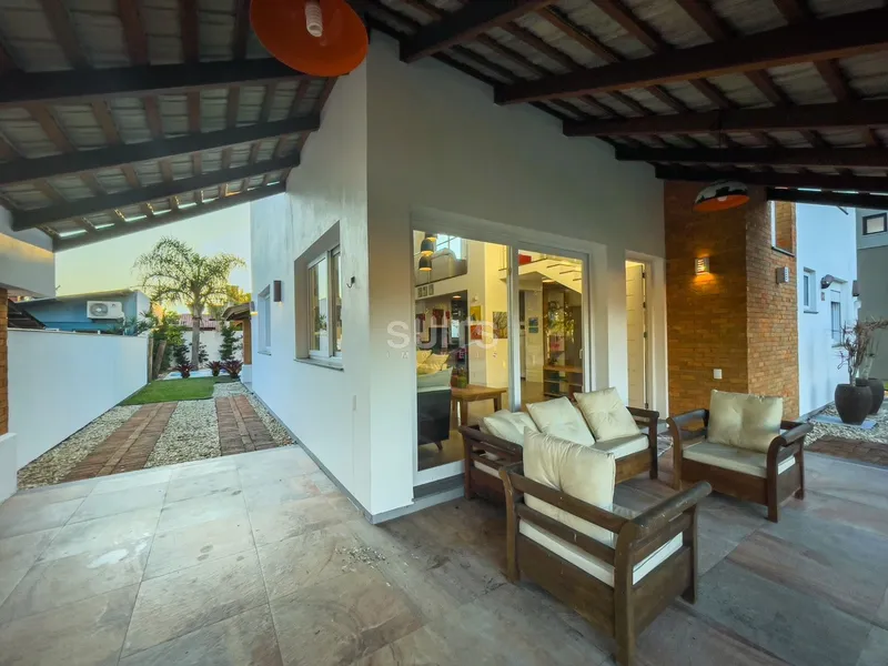 Excelente sobrado em localização privilegiada na praia de Atlântida: 4ª foto da galeria de imagens do imóvel