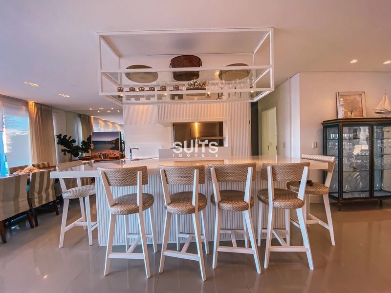 Belíssimo sobrado beira lago à venda no condomínio Enseada: 20ª foto da galeria de imagens do imóvel