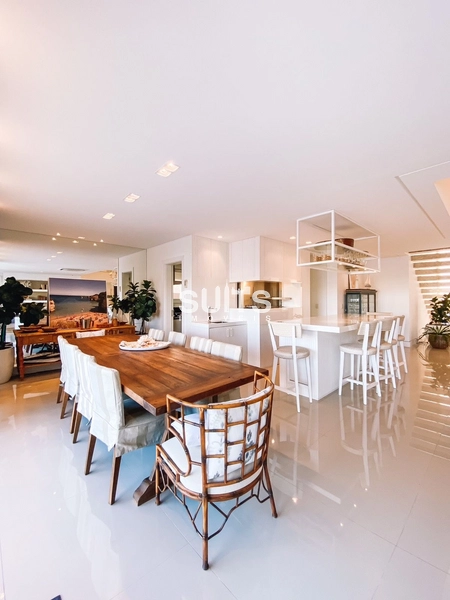 Belíssimo sobrado beira lago à venda no condomínio Enseada: 4ª foto da galeria de imagens do imóvel