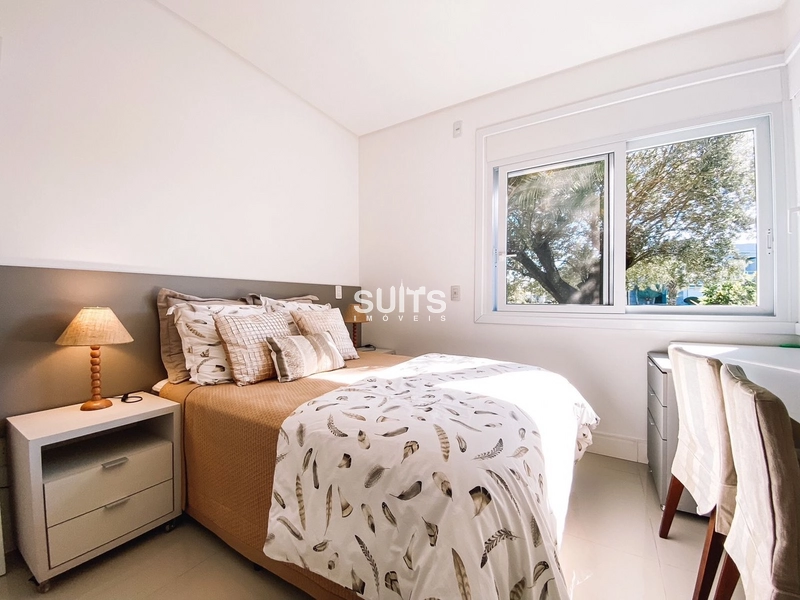 Belíssimo sobrado beira lago à venda no condomínio Enseada: 44ª foto da galeria de imagens do imóvel